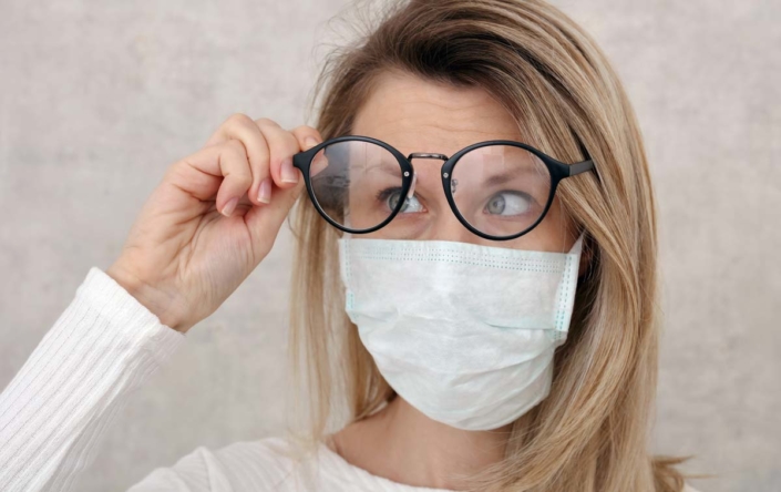 Coronavirus lenti a contatto e occhiali Coronavirus lenti a contatto e occhiali